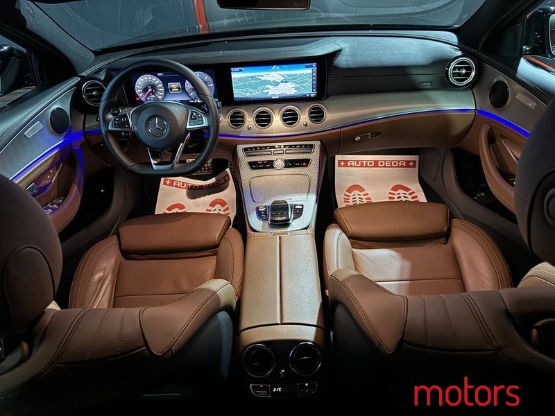 2019' Mercedes-Benz E 220 photo #5