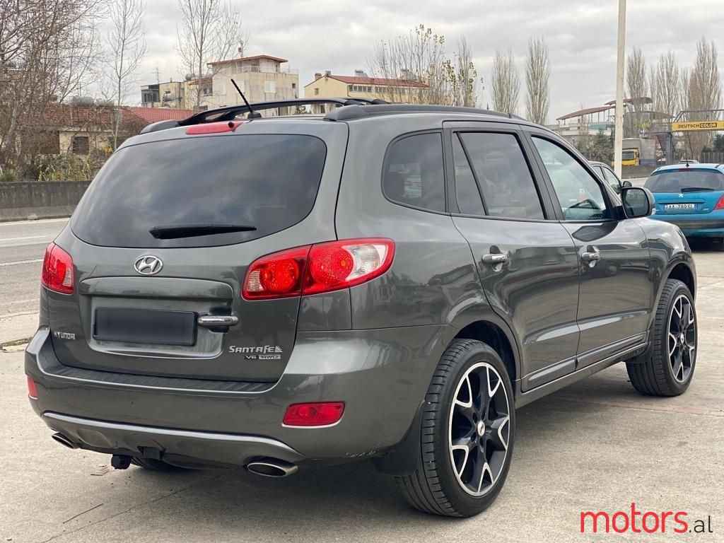 2010' Hyundai Santa Fe photo #4