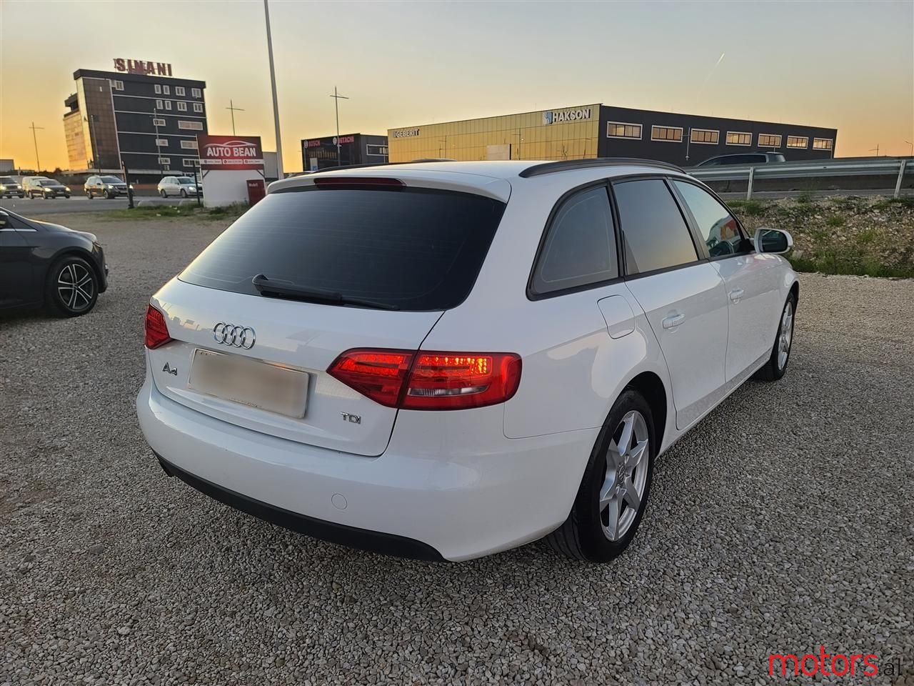 2012' Audi A4 photo #5