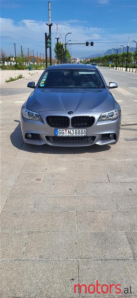 2013' BMW 530 photo #2