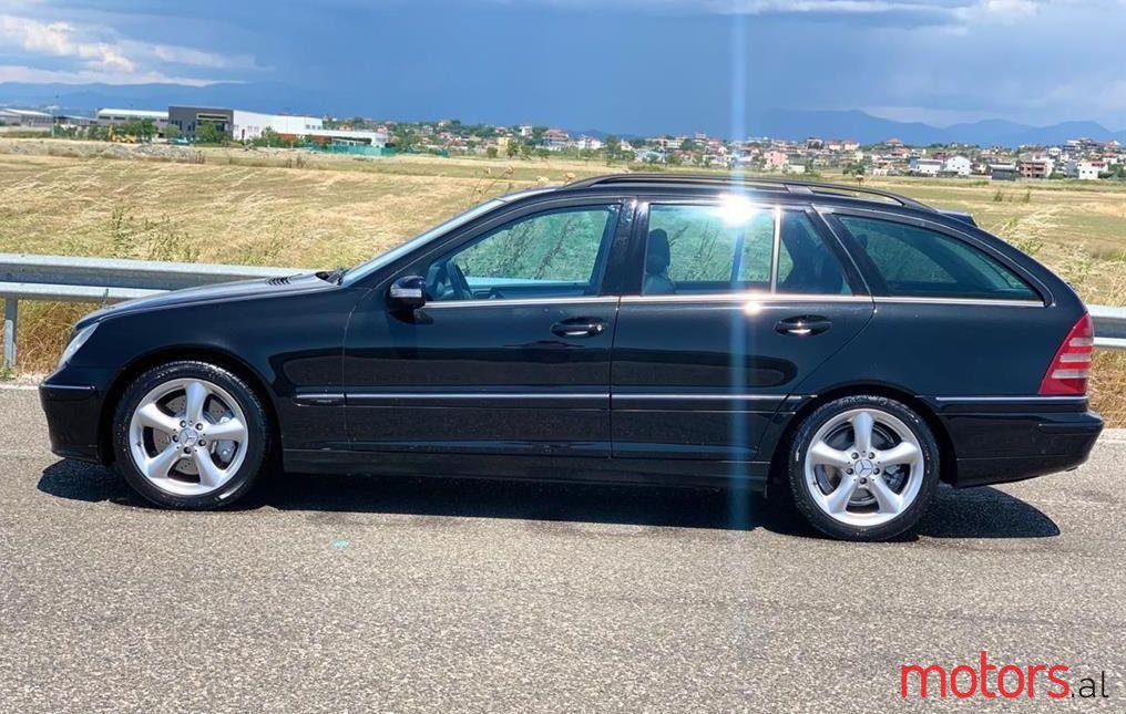 2005' Mercedes-Benz 220 photo #1