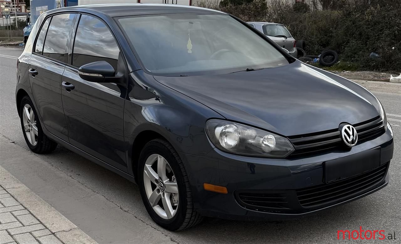 2013' Volkswagen Golf photo #2