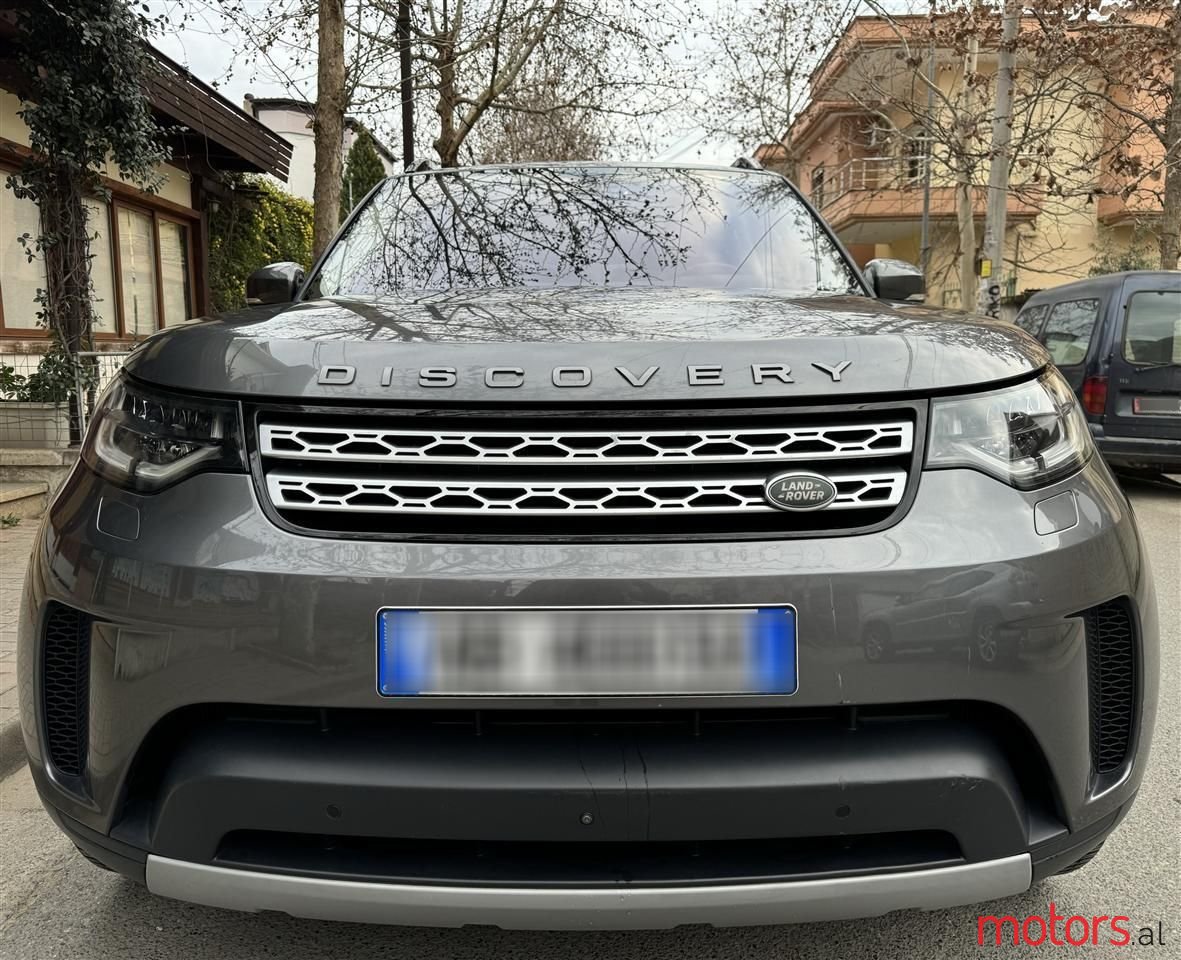 2018' Land Rover Discovery photo #1