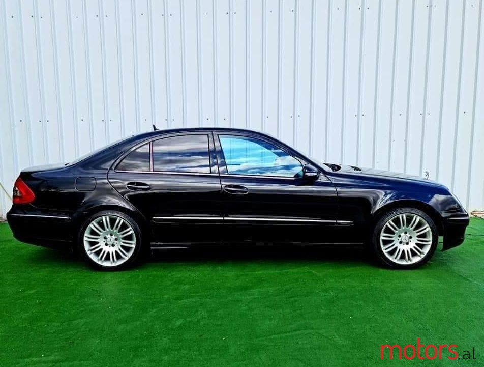 2007' Mercedes-Benz E 320 photo #1