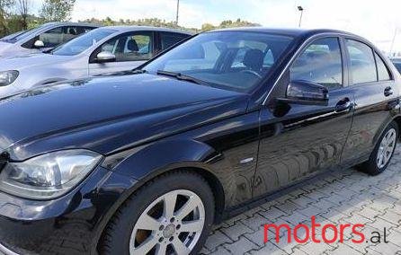 2011' Mercedes-Benz C 220 photo #1