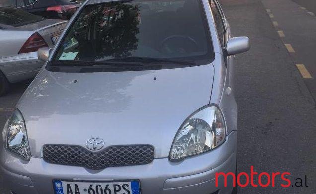 2005' Toyota Yaris photo #1
