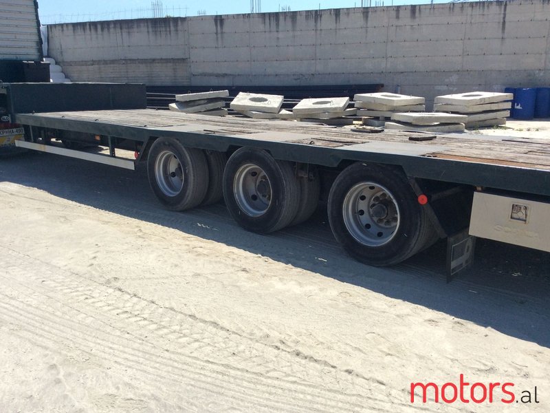 2002' Renault Trailer included in price photo #2