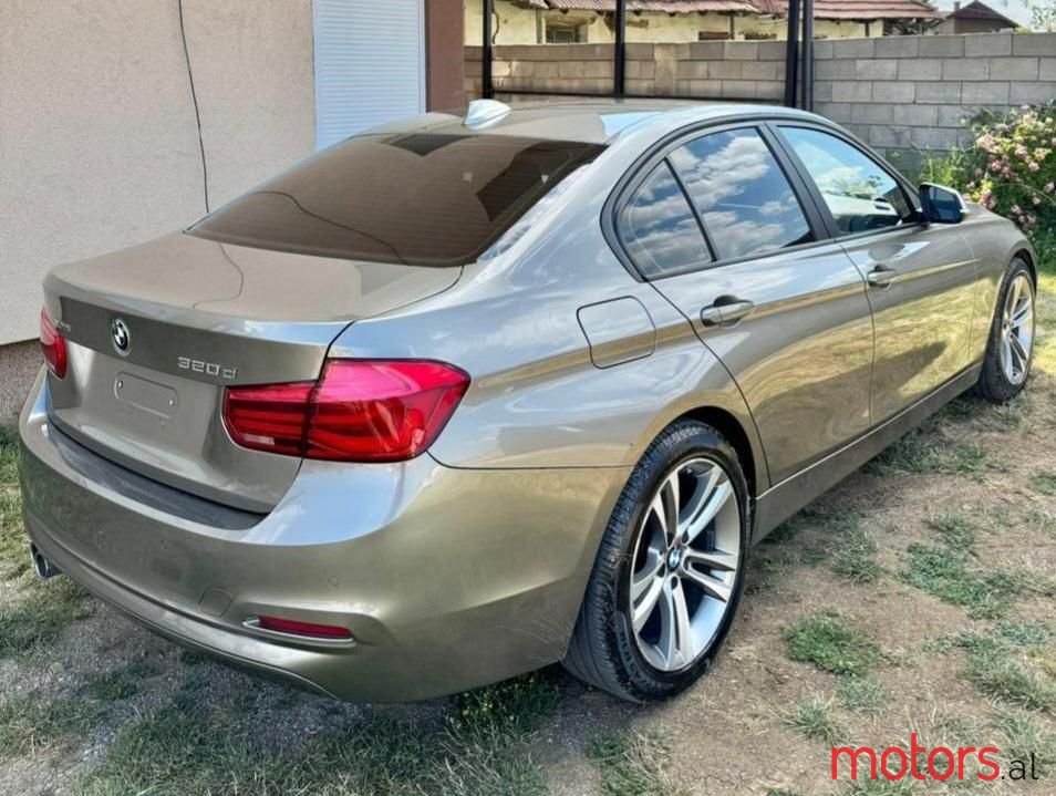 2016' BMW 320 photo #5