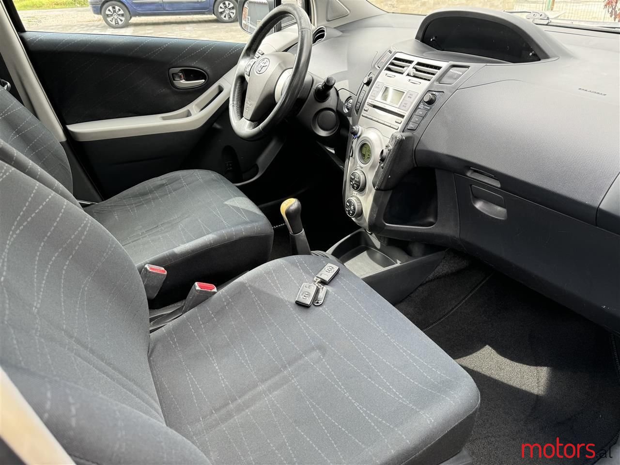 2006' Toyota Yaris photo #4