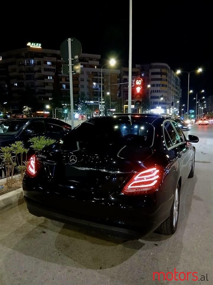 2017' Mercedes-Benz 200 photo #4