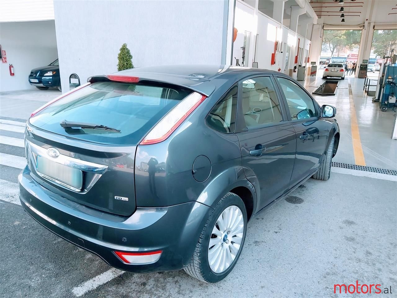 2010' Ford Focus photo #3