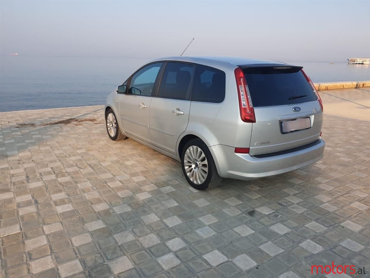 2009' Ford C-MAX photo #3