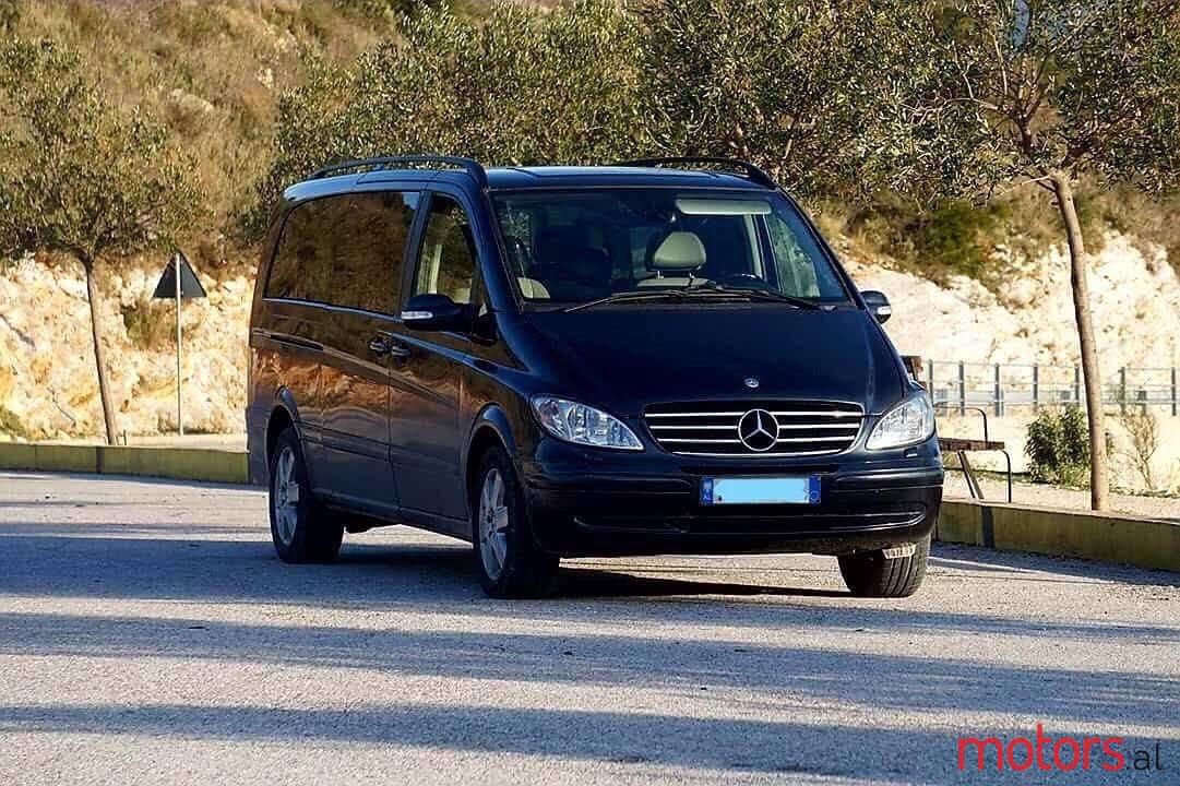 2004' Mercedes-Benz Viano photo #1