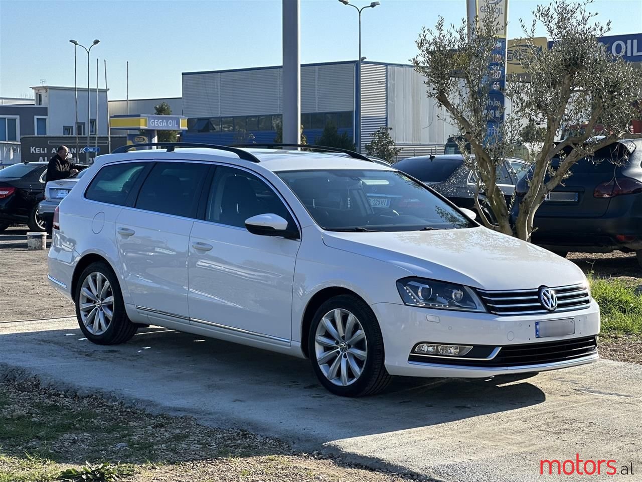 2012' Volkswagen Passat photo #2