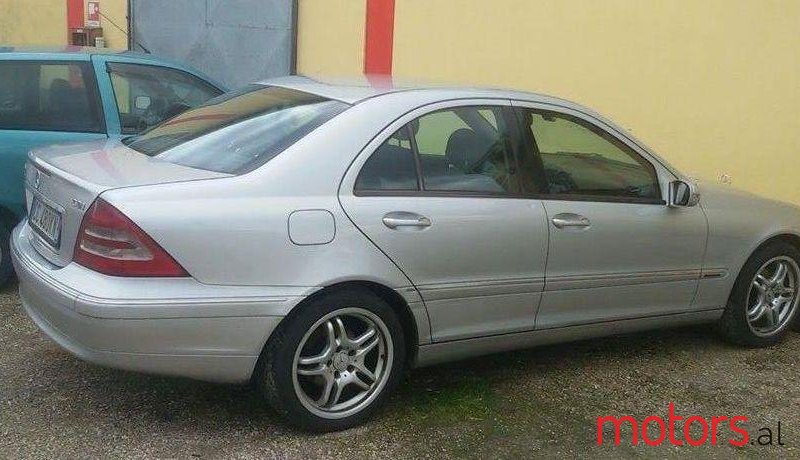 2003' Mercedes-Benz C 220 photo #2