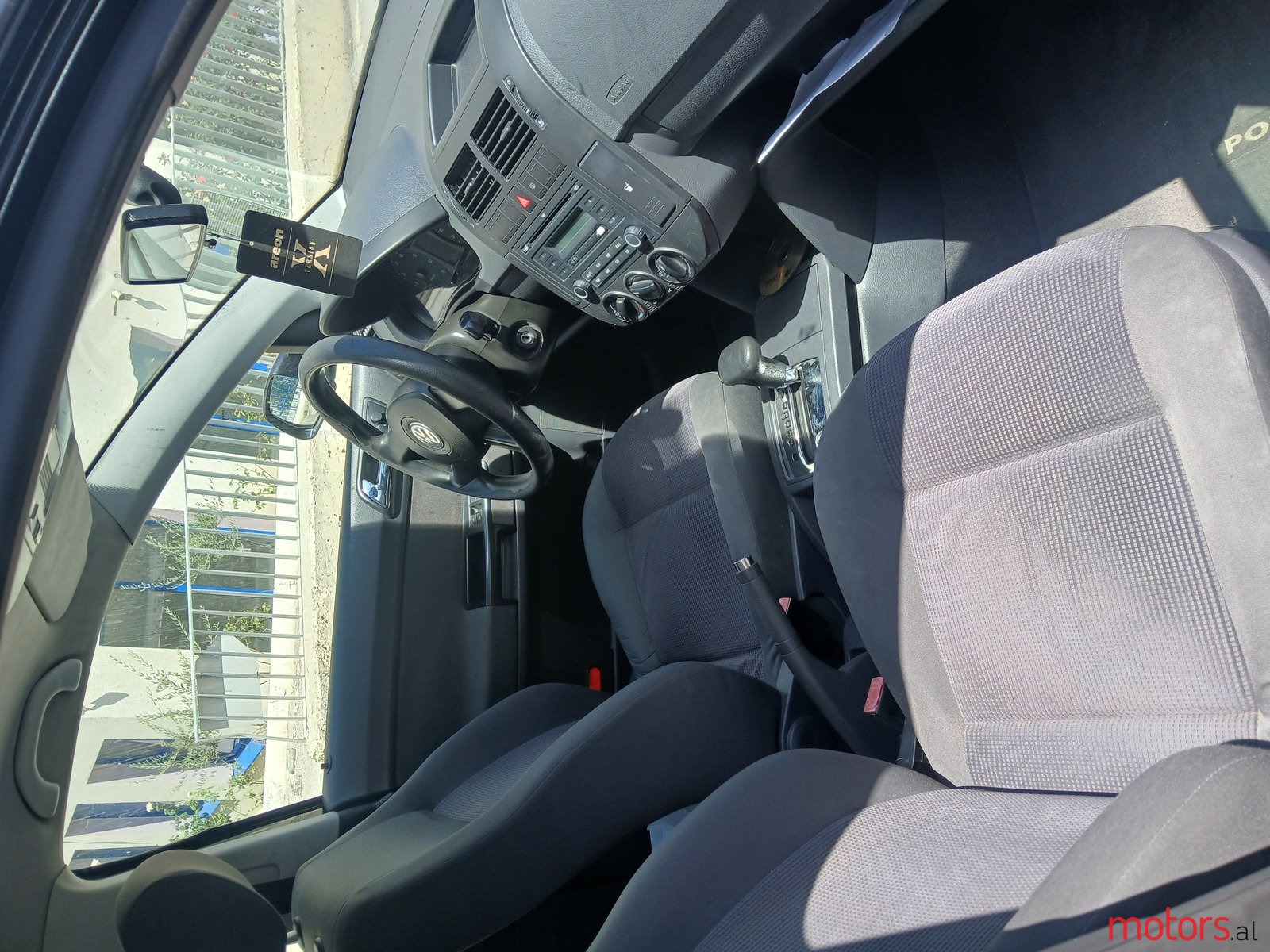 2006' Volkswagen Polo photo #4