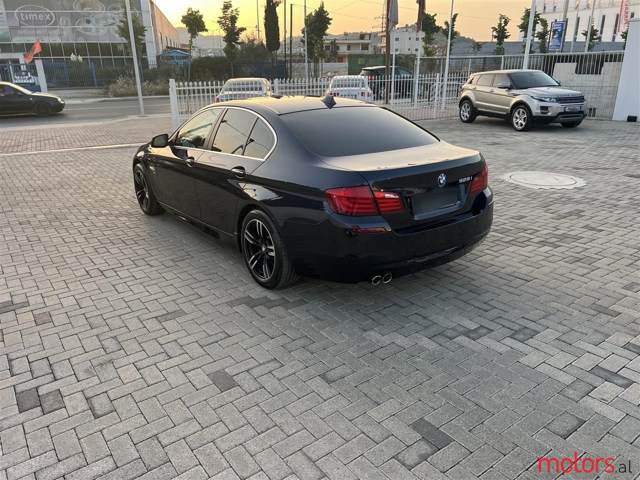 2012' BMW 528 photo #4