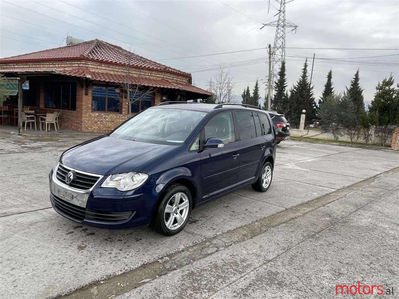 2007' Volkswagen Touran photo #5