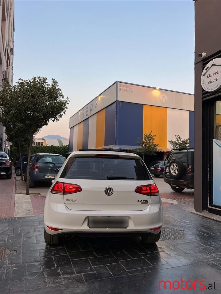 2014' Volkswagen Golf photo #2