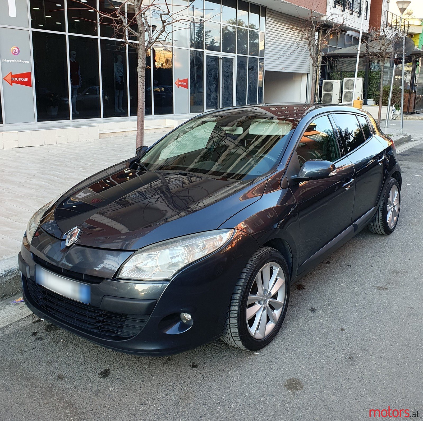 2009' Renault Megane photo #1