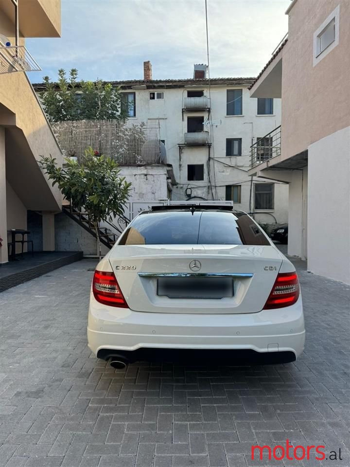2012' Mercedes-Benz C 220 photo #4