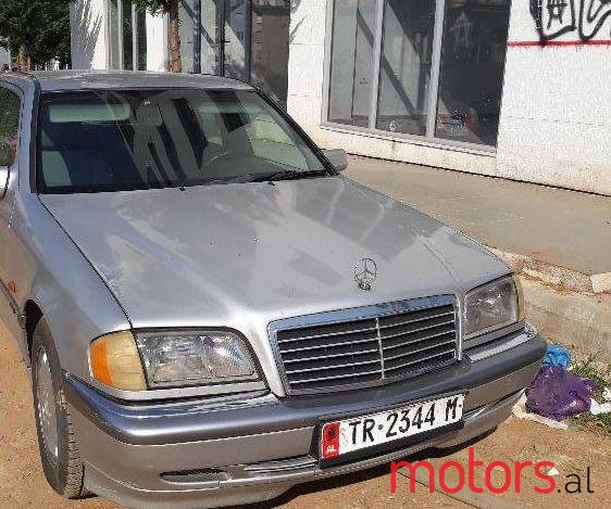 1998' Mercedes-Benz 220 photo #1