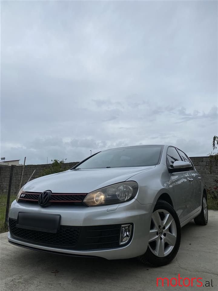 2009' Volkswagen Golf photo #4