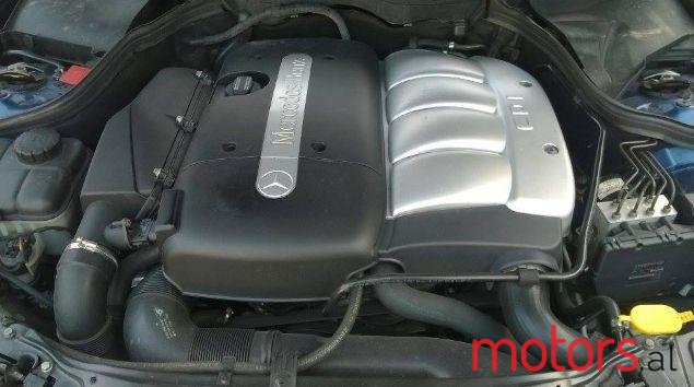 2002' Mercedes-Benz C-Class photo #1