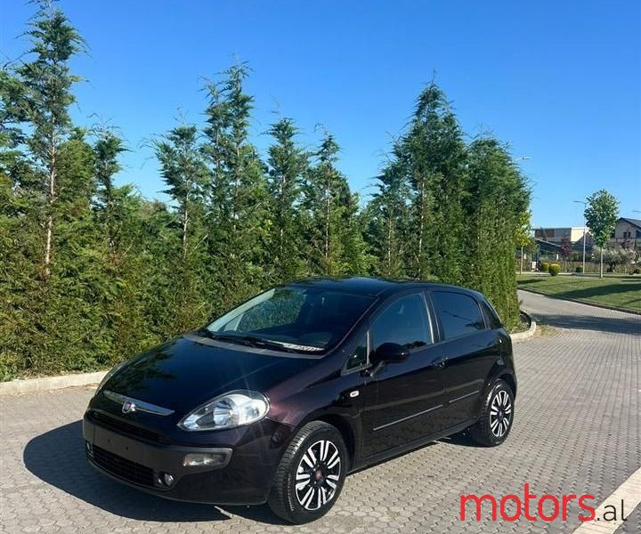 2010' Fiat Punto Evo photo #1