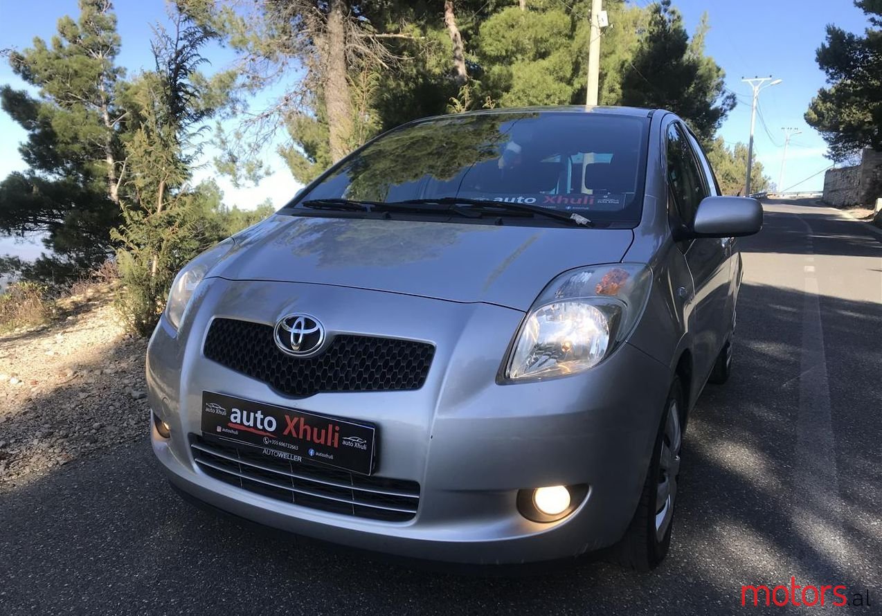 2007' Toyota Yaris photo #1