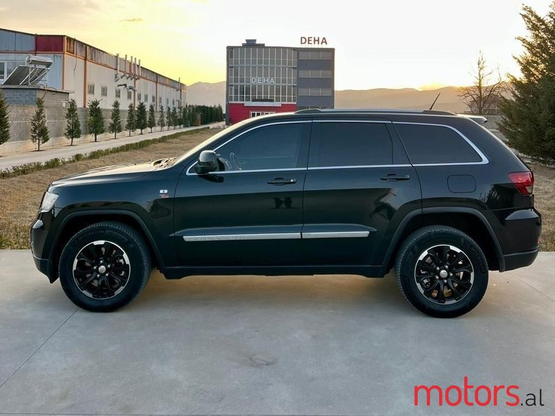 2012' Jeep Grand Cherokee photo #2