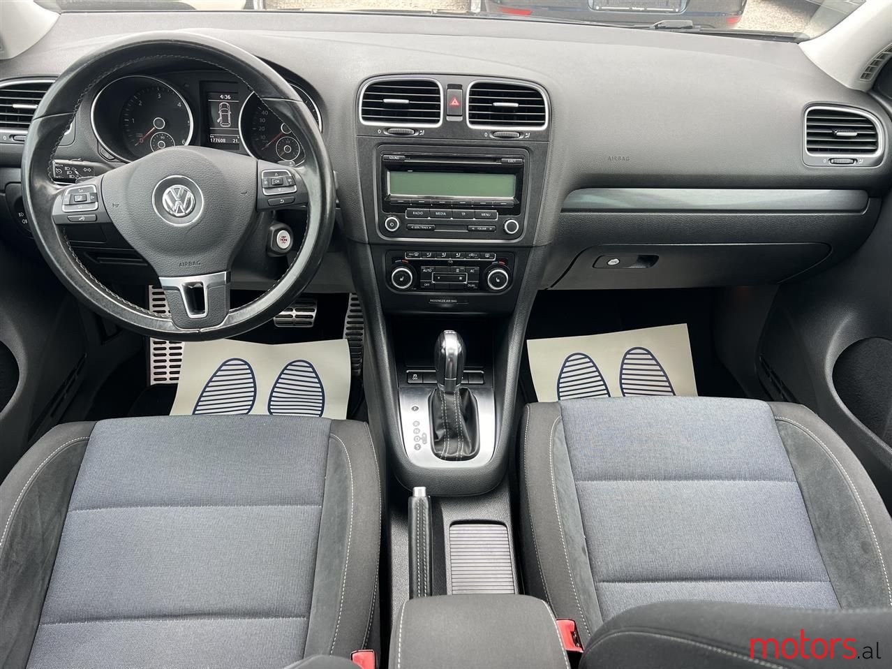 2012' Volkswagen Golf photo #5