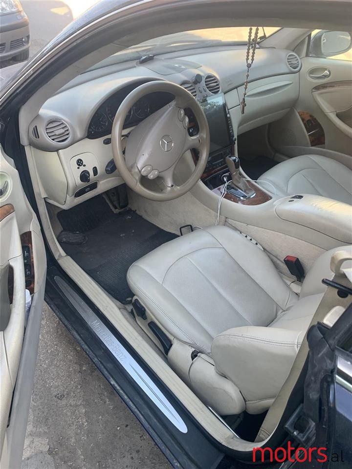 2004' Mercedes-Benz CLK 270 photo #2