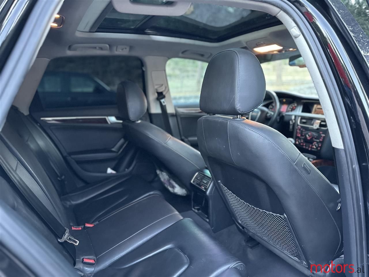 2010' Audi A4 photo #6