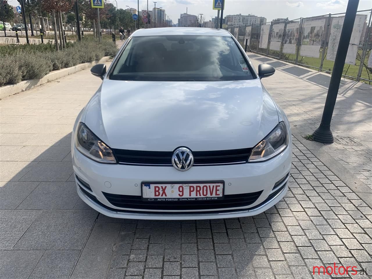 2015' Volkswagen Golf photo #1