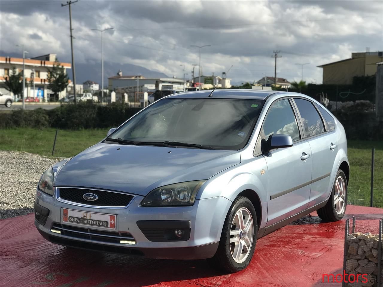 2004' Ford Focus photo #1