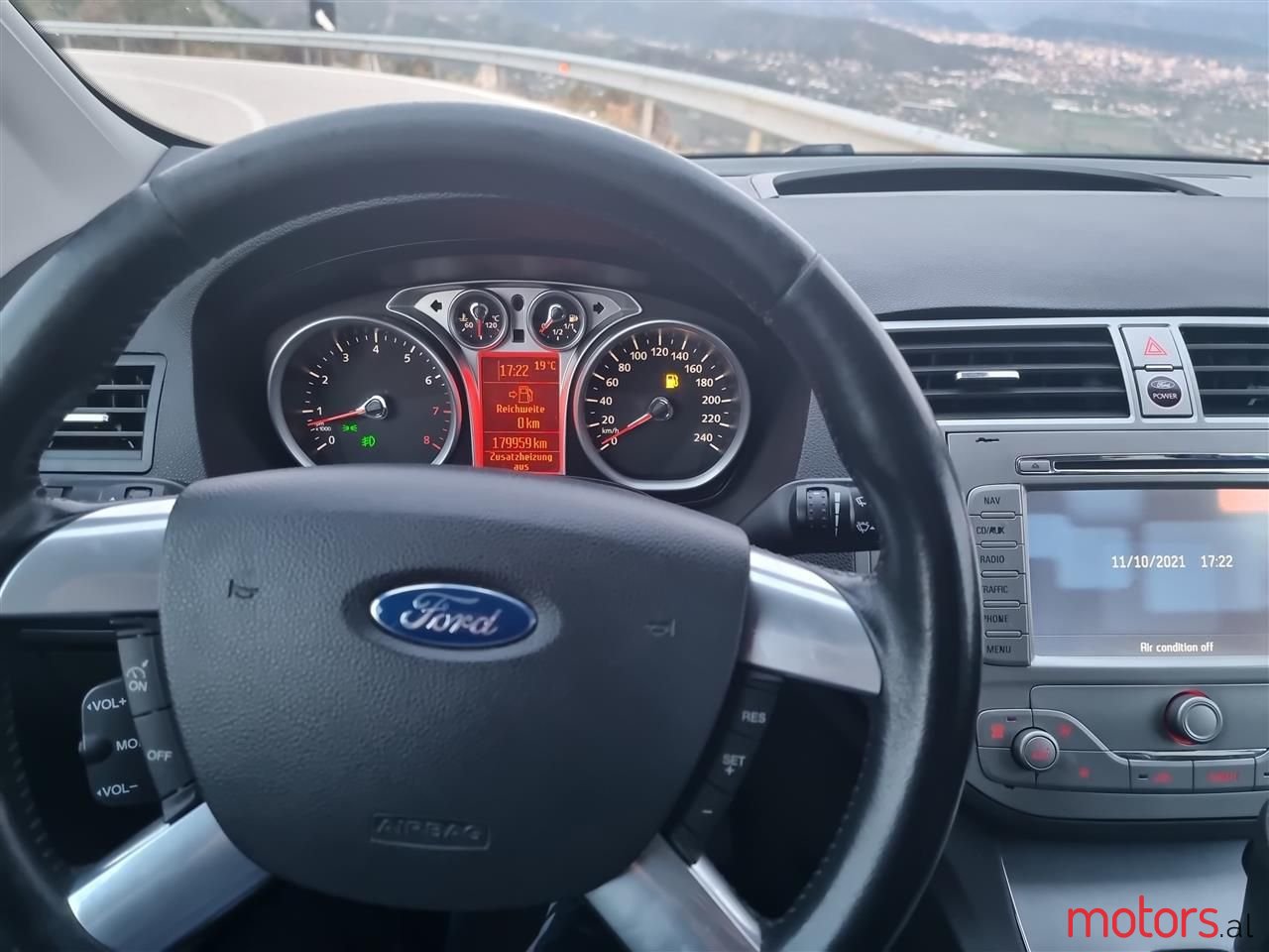 2010' Ford Kuga photo #6