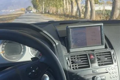 2008' Mercedes-Benz 220