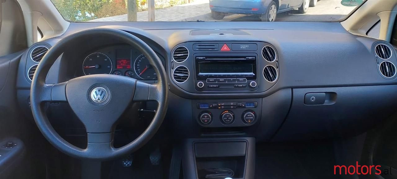 2007' Volkswagen Golf Plus photo #6