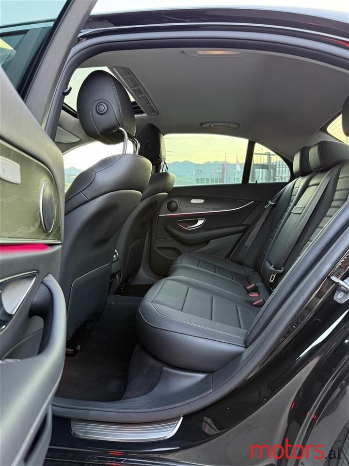 2017' Mercedes-Benz E 220 photo #5