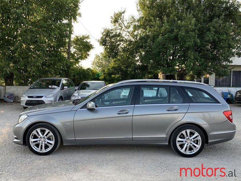 2012' Mercedes-Benz C 220 photo #1