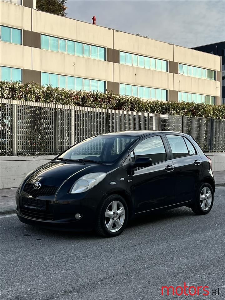 2007' Toyota Yaris photo #1