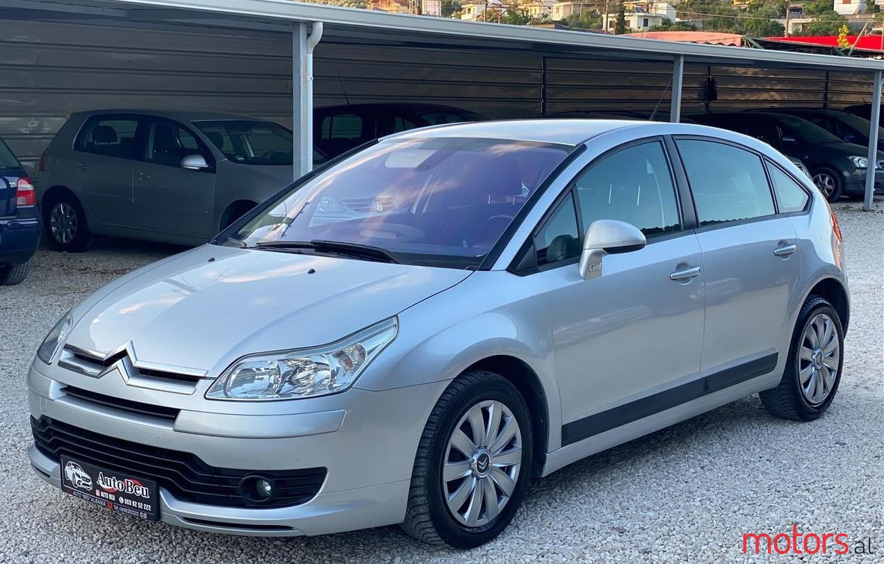 2008' Citroen C4 photo #1