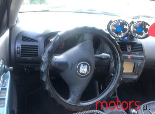 2001' SEAT Cordoba photo #2