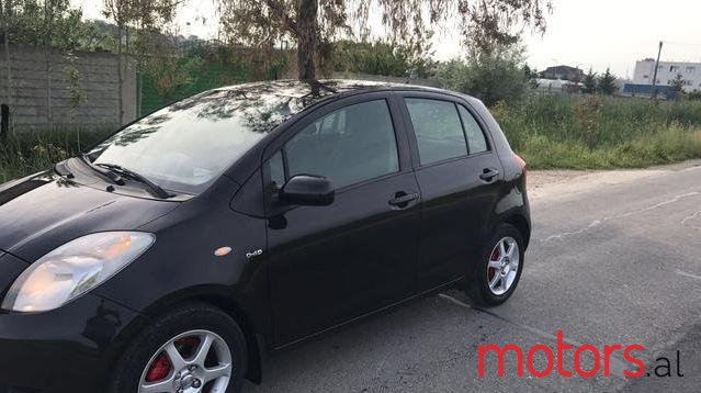 2007' Toyota Yaris photo #3