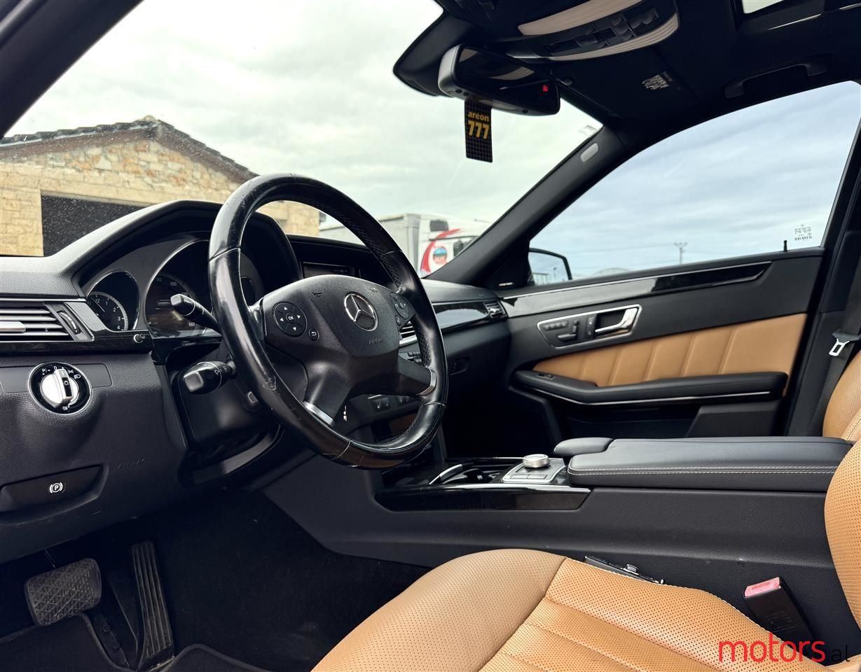 2012' Mercedes-Benz E 55 AMG photo #3