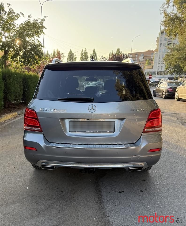 2015' Mercedes-Benz GLK 250 photo #6