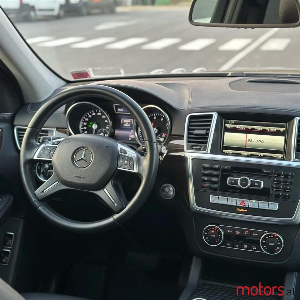 2015' Mercedes-Benz GL 450 photo #5