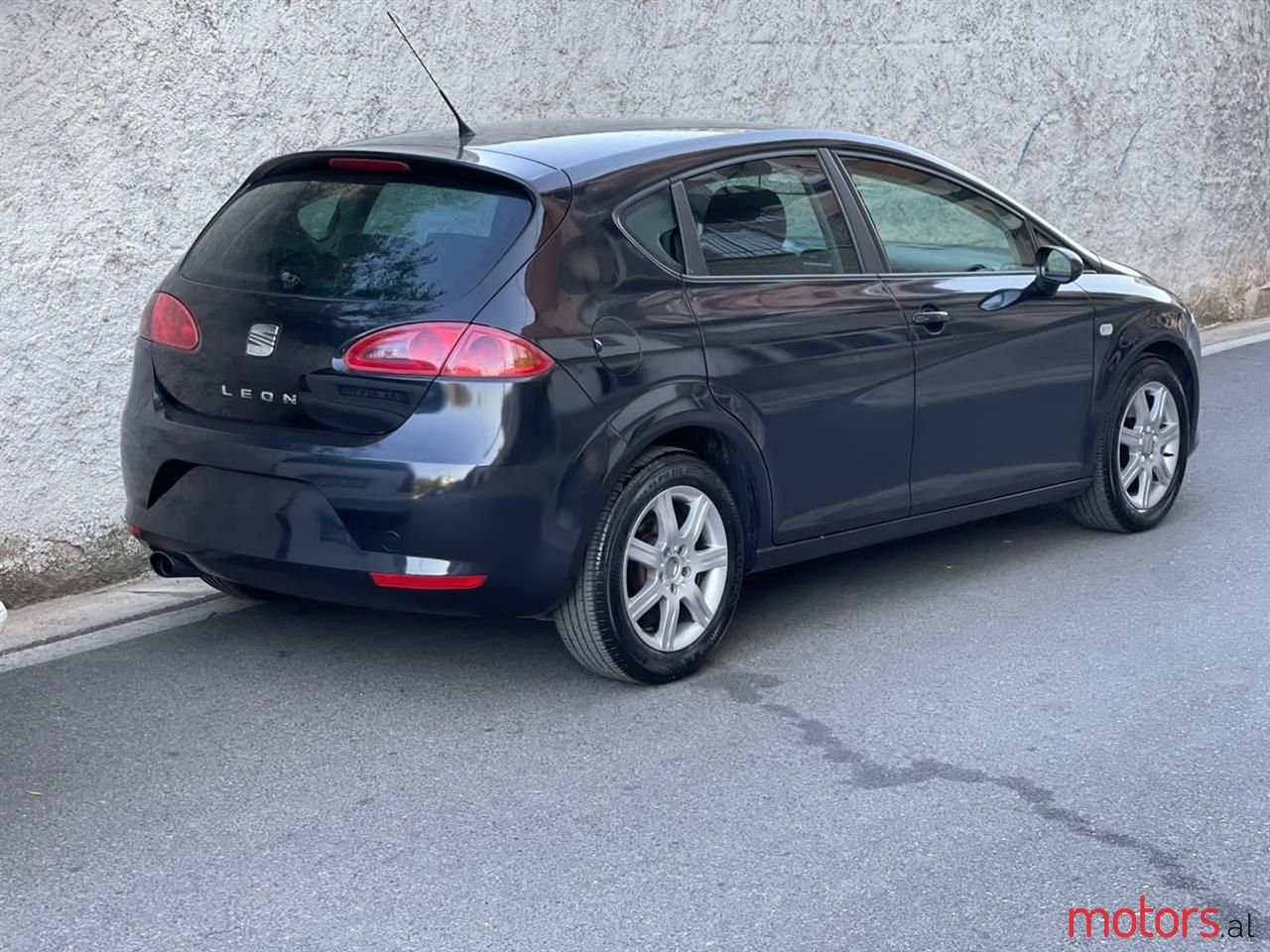 2007' SEAT Leon photo #3