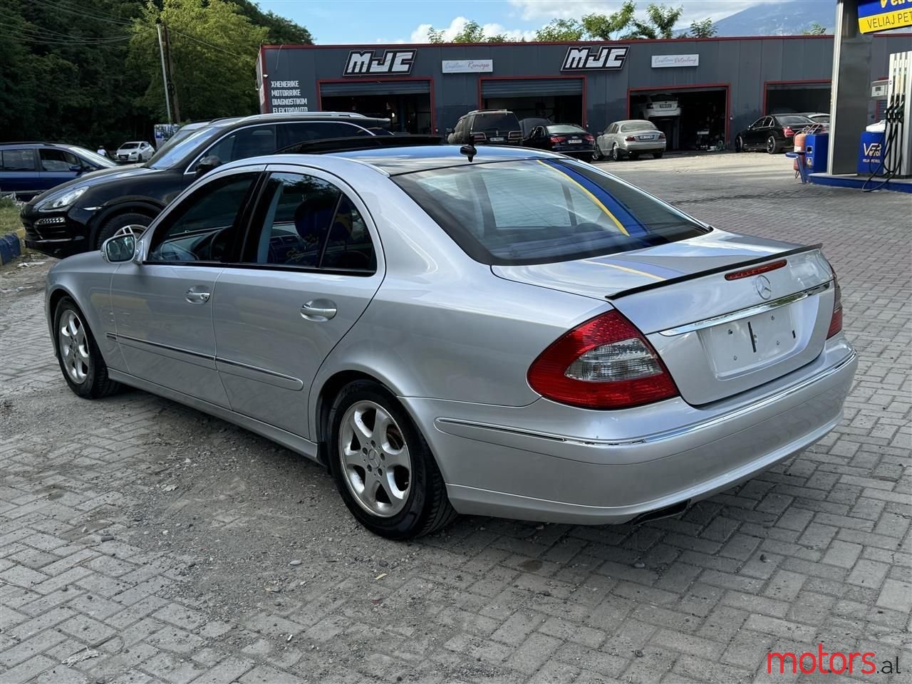 2007' Mercedes-Benz E 200 photo #5